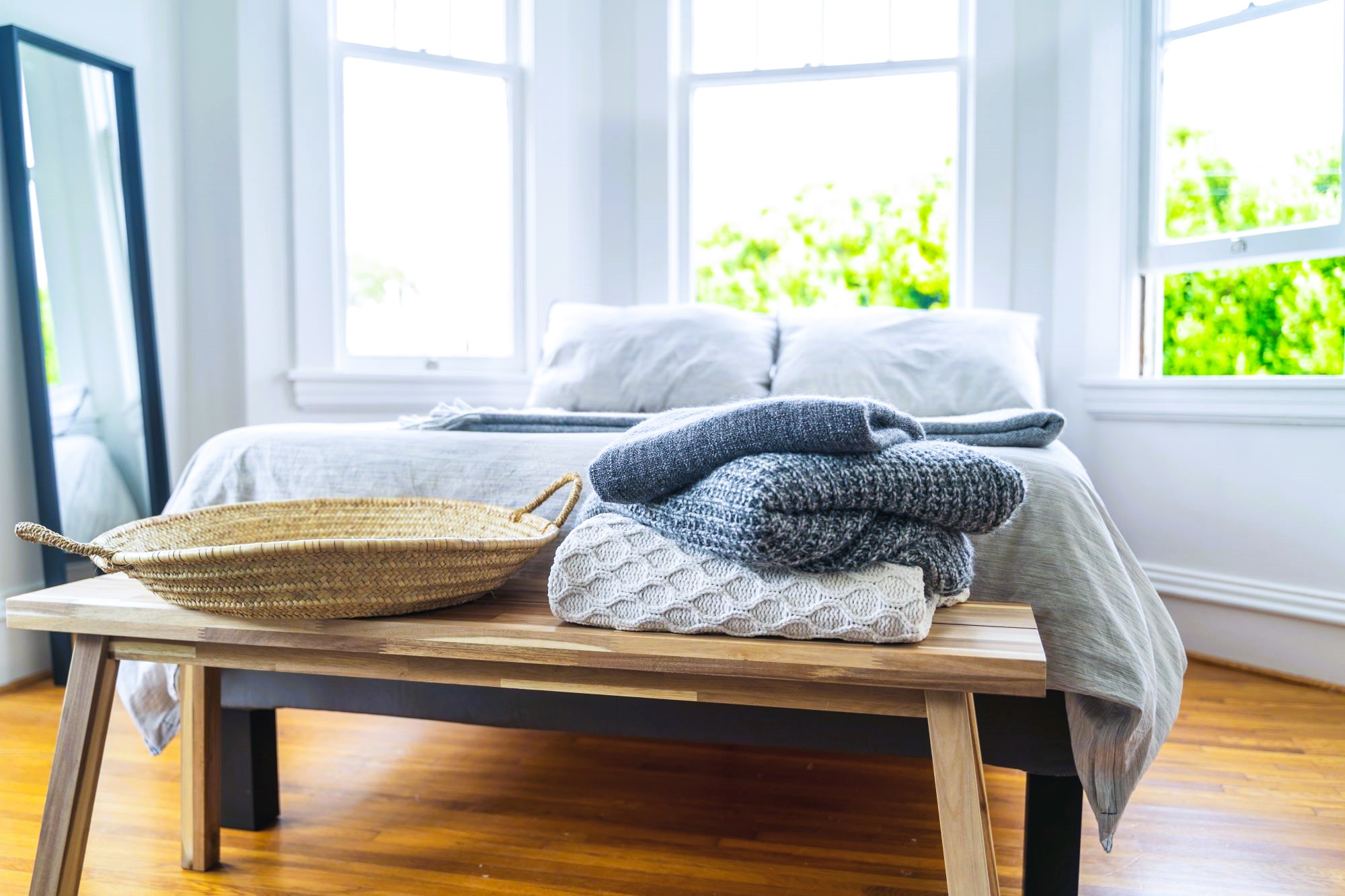 Airbnb Blue Shutterstock 1621129024 Resized (1)